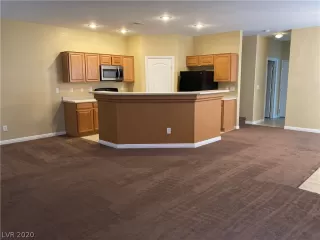 Photo #5: 2248917 Listing 