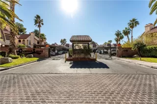 Photo #2: 2248942 Listing 