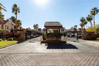 Photo #3: 2248942 Listing 