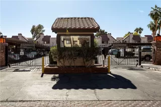 Photo #4: 2248942 Listing 