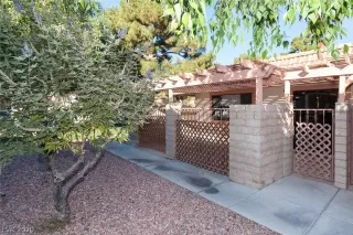 Photo #1: 2248980 Listing