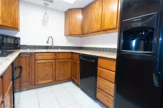 Photo #3: 2248980 Listing