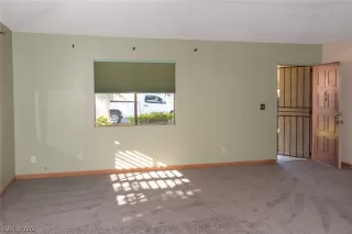 Photo #6: 2248980 Listing