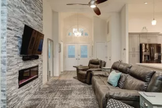 Photo #5: 2248983 Listing 