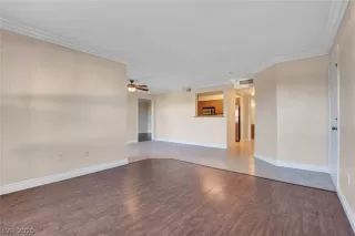 Photo #5: 2249058 Listing