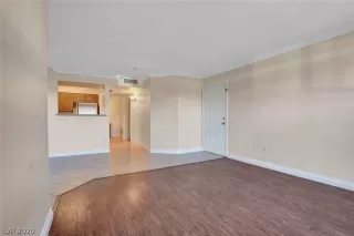 Photo #6: 2249058 Listing