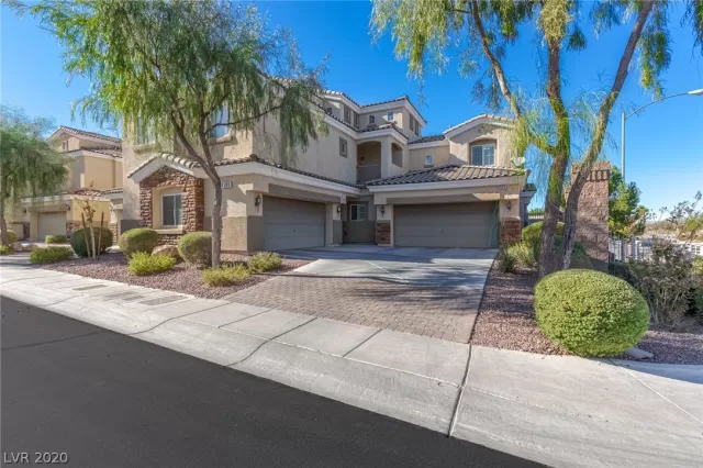 MLS: 2249087 Condo For Sale