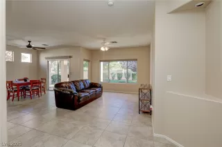 Photo #4: 2249093 Listing 