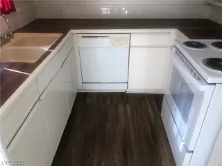 Photo #2: 2249100 Listing 