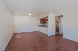 Photo #3: 2249102 Listing 