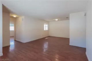 Photo #4: 2249102 Listing 