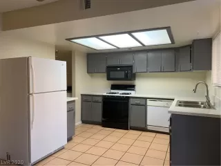 Photo #1: 2249104 Listing 