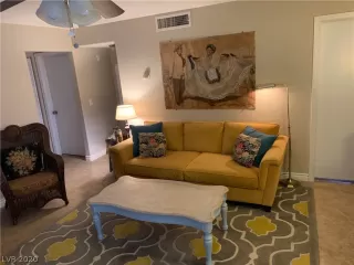 Photo #2: 2249203 Listing