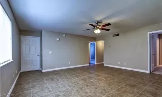 Photo #5: 2249203 Listing