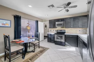 Photo #6: 2249227 Listing