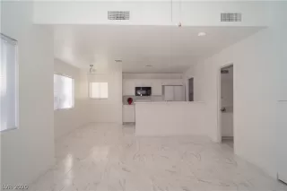 Photo #3: 2249272 Listing