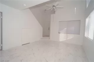 Photo #4: 2249272 Listing