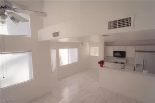 Photo #5: 2249272 Listing