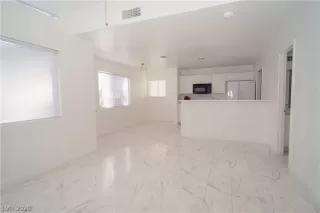 Photo #6: 2249272 Listing