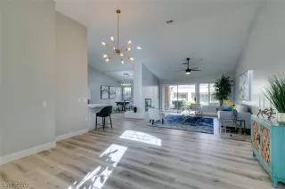 Photo #6: 2249290 Listing