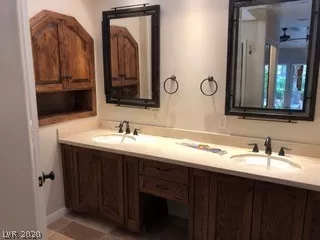 Photo #2: 2249300 Listing