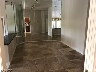 Photo #3: 2249300 Listing