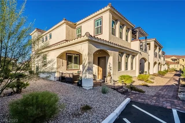 MLS: 2249342 Condo For Sale