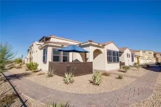 Photo #6: 2249346 Listing