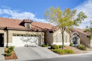 Photo #1: 2249379 Listing