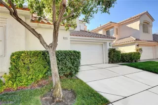 Photo #1: 2249431 Listing