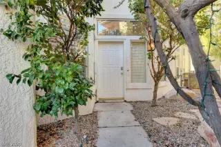 Photo #4: 2249431 Listing