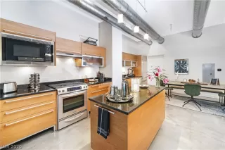 Photo #3: 2249484 Listing