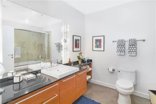 Photo #6: 2249484 Listing