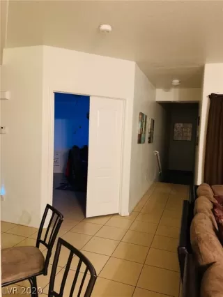 Photo #3: 2249510 Listing