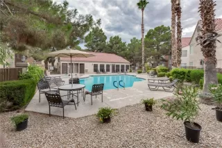 Photo #3: 2249512 Listing