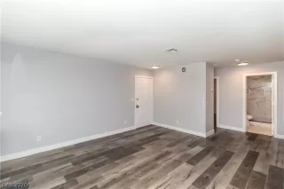 Photo #5: 2249515 Listing 