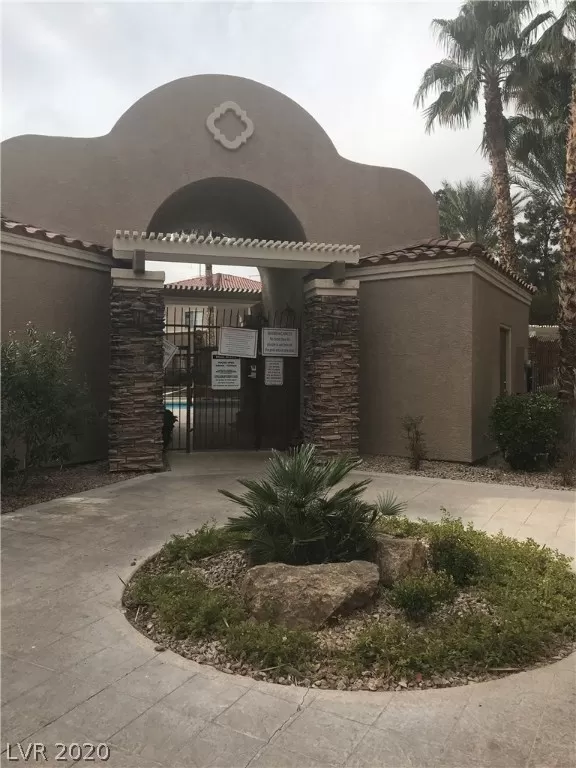 MLS: 2249526 Condo For Sale