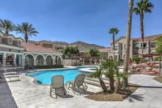 Photo #2: 2249543 Listing