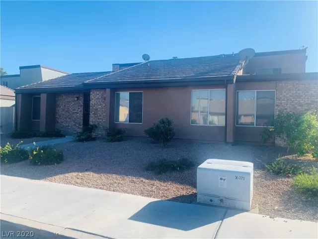 MLS: 2249616 Condo For Sale