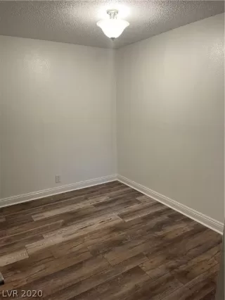 Photo #5: 2249650 Listing 