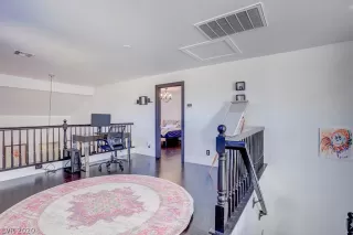 Photo #5: 2249659 Listing