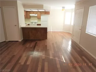 Photo #3: 2249666 Listing 