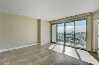 Photo #2: 2249679 Listing