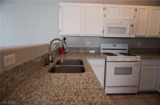 Photo #5: 2249684 Listing 