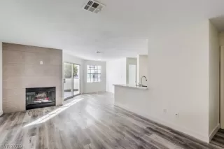 Photo #2: 2249703 Listing