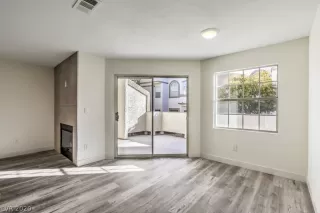 Photo #6: 2249703 Listing