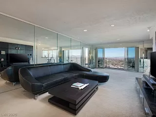 Photo #2: 2249732 Listing