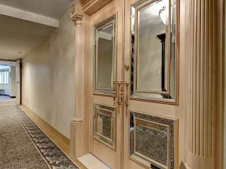 Photo #4: 2249732 Listing