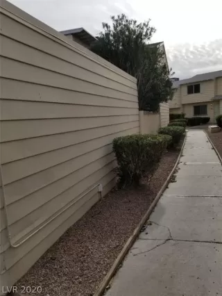 Photo #2: 2249792 Listing