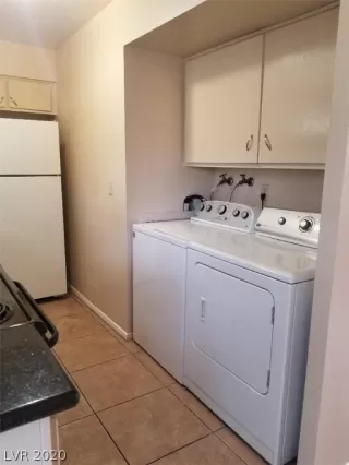 Photo #6: 2249792 Listing